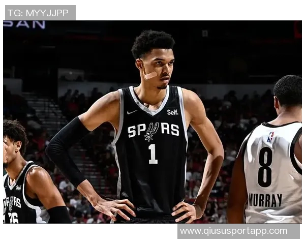 文班亚马获80选票荣膺最佳防守球员戈贝尔与莫布里仅得7 文班亚马获80选票荣膺最佳防守球员戈贝尔与莫布里仅得7