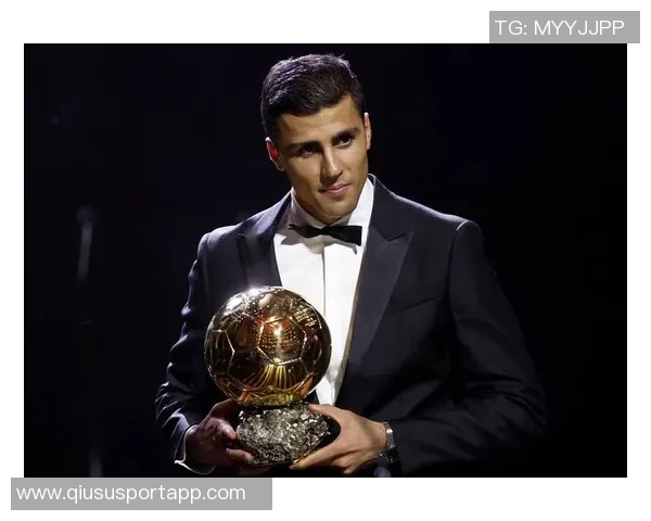 弗兰克盛赞梅西为最佳球员期待罗德里未来成为顶级教练