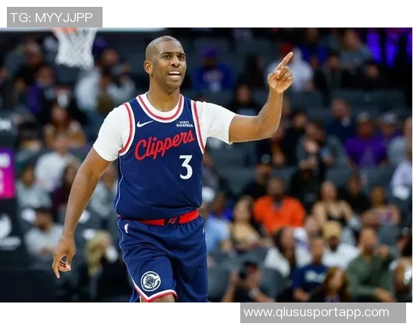 保罗掌舵经验丰富助攻8次虽无得分但贡献3篮板3抢断表现出色