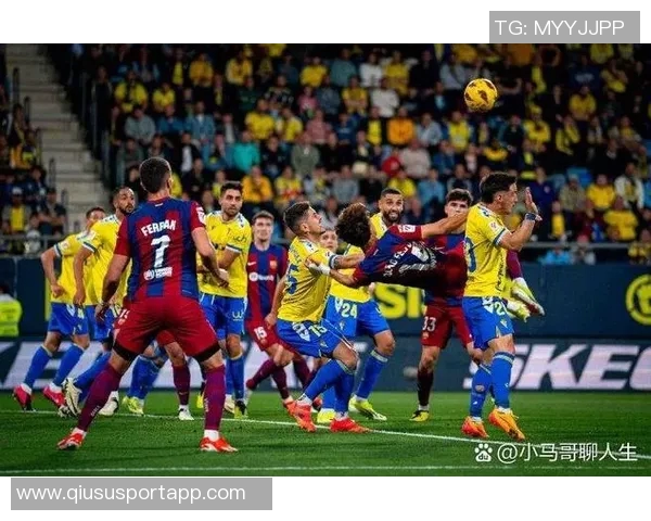 菲利克斯惊艳倒钩破门助力球队大胜4-0展现强大实力