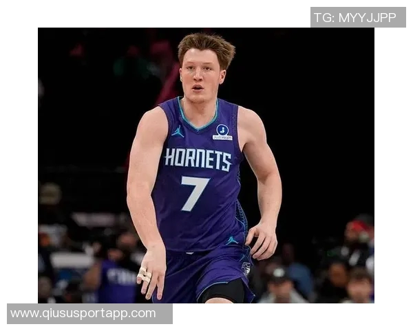 三球称赞克尼佩尔攻防俱佳明白在场上应做的正确决策 三球称赞克尼佩尔攻防俱佳明白在场上应做的正确决策